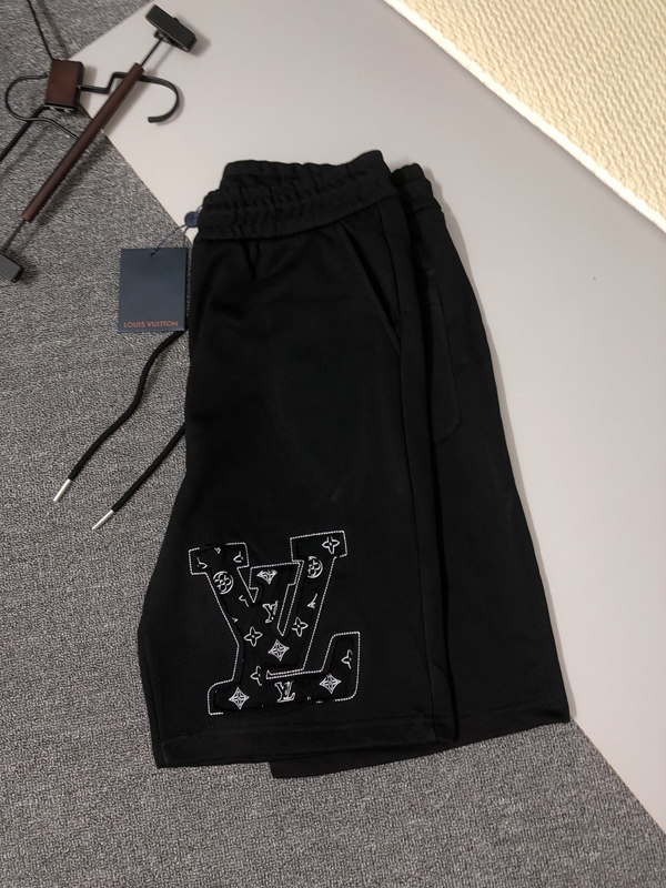 ブランドハーフパンツ背面デザイン